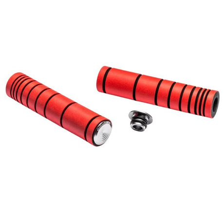 Absolute Black Silicone MTB Grip With Bar Plugs | The Bike Affair