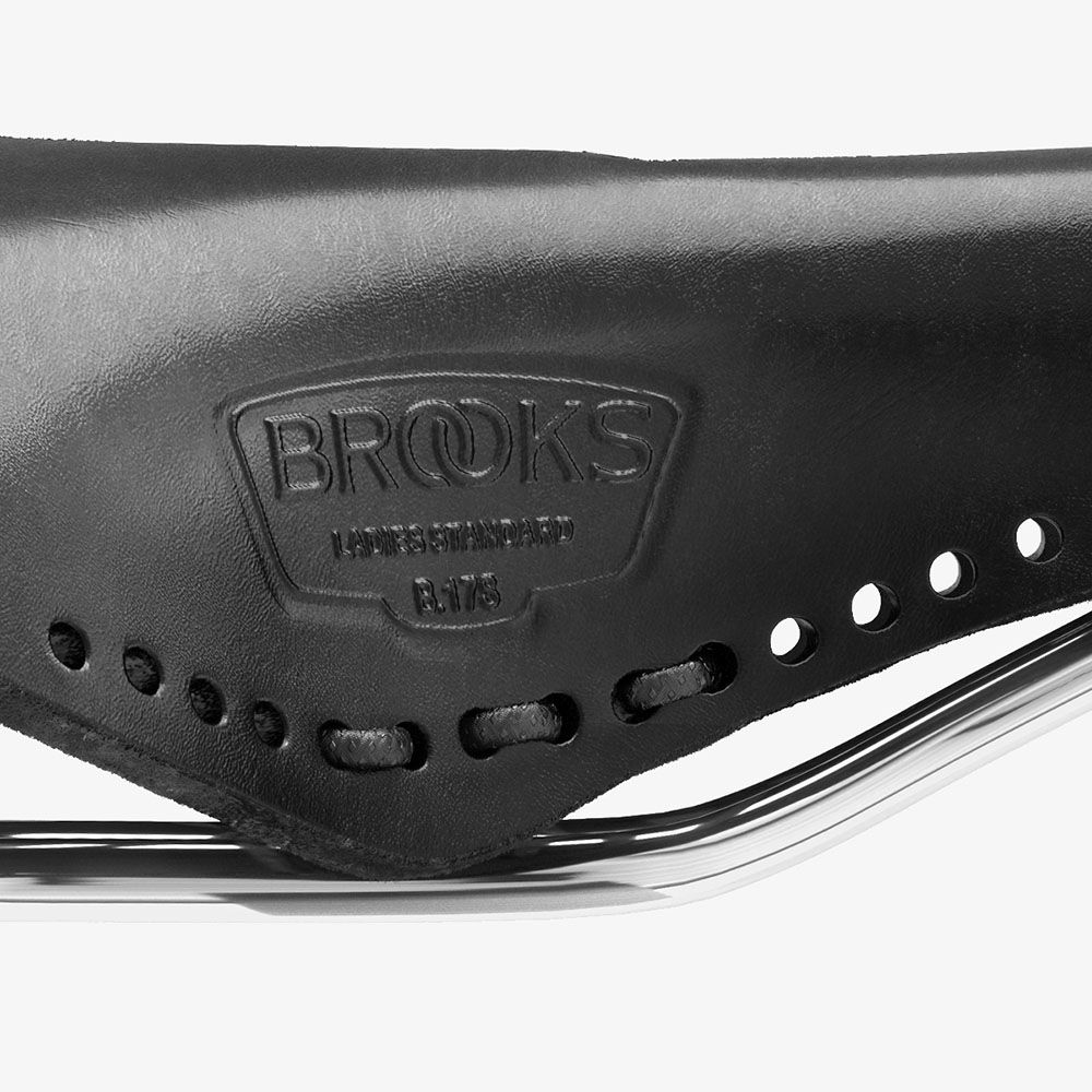 Brooks B17 Carved Short Saddle | The Bike Affair