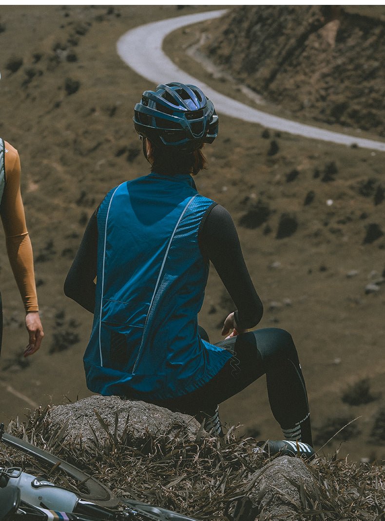 Monton Urban Yako Windproof Vest | The Bike Affair
