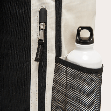 Oakley Enduro 20L 3.0 Backpack | The Bike Affair