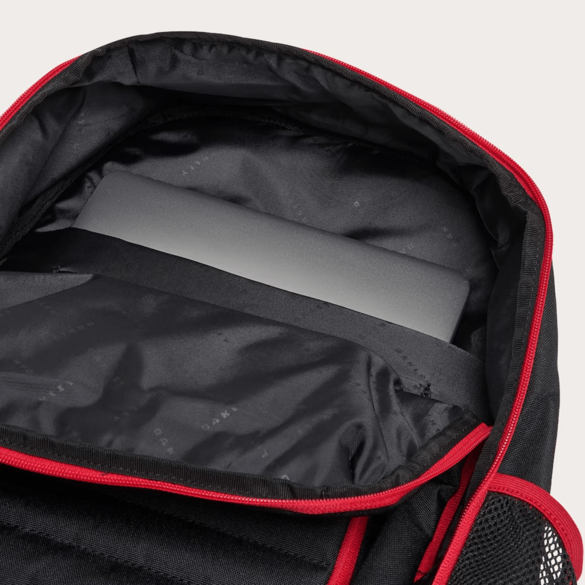 Oakley Enduro 25LT 4.0 Backpack | The Bike Affair