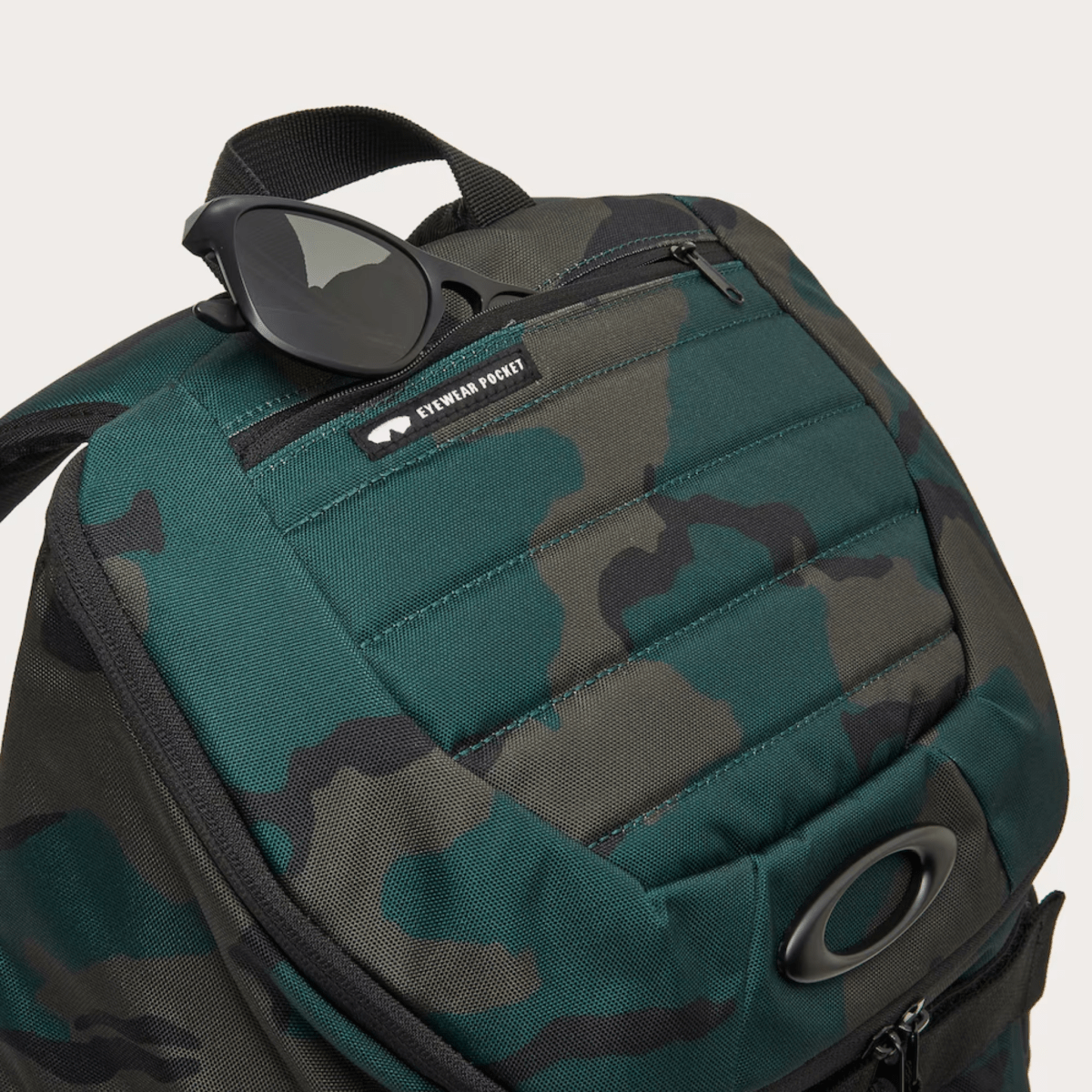 Oakley Enduro 3.0 Big Backpack | The Bike Affair