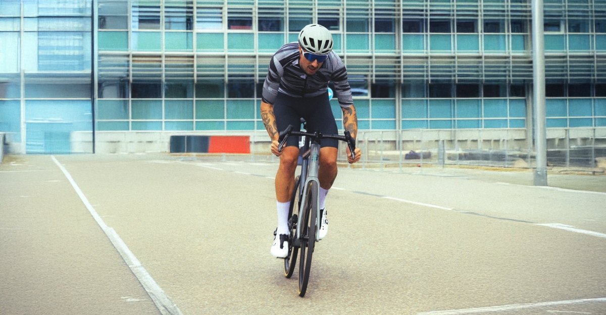 Santini Mega Aerodynamic Speed Shell V1 - Aerosuit | The Bike Affair