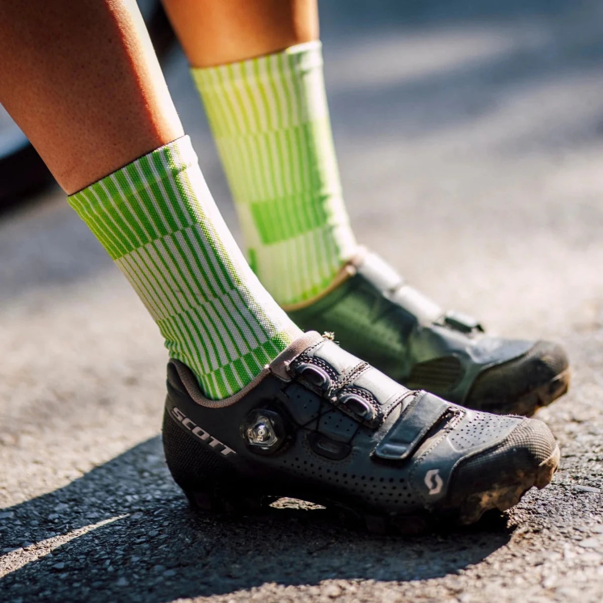 Sox Slight Green Minimalist Crew Socks | The Bike Affair