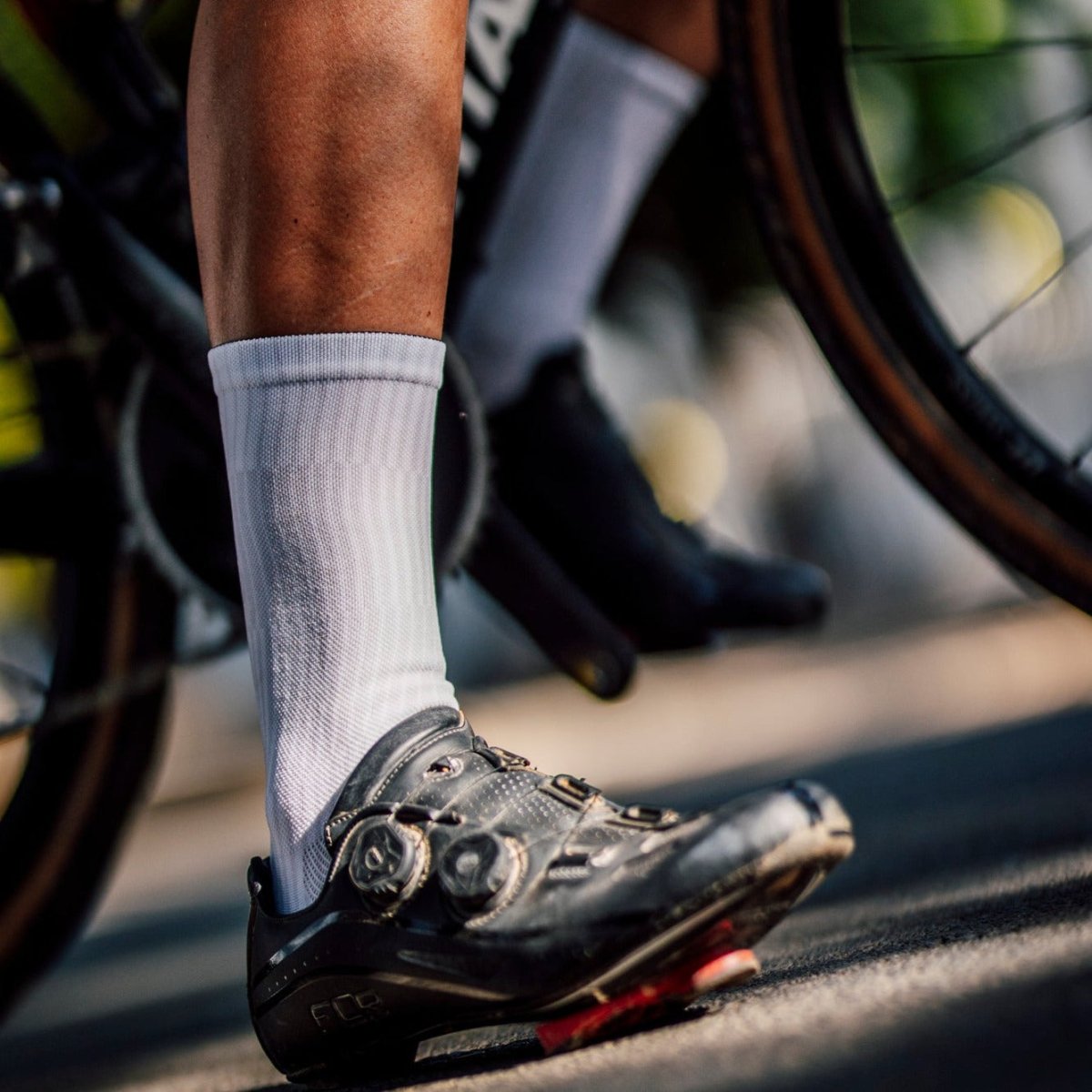 Sox Slight White Minimalist Crew Socks | The Bike Affair