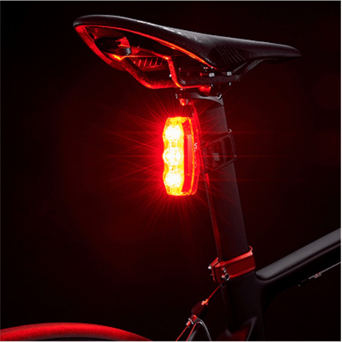 Cateye ViZ450 Chargable TL-LD820 Tail Light | The Bike Affair
