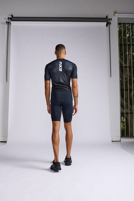 2XU MT7394d Aero Hex Sleeved Trisuit | The Bike Affair