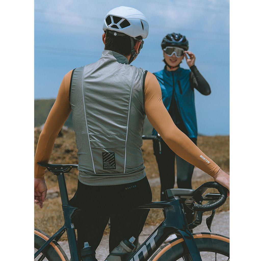 Monton Urban Yako Windproof Vest | The Bike Affair
