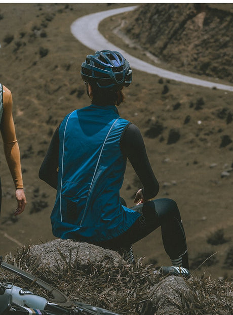 Monton Urban Yako Windproof Vest | The Bike Affair
