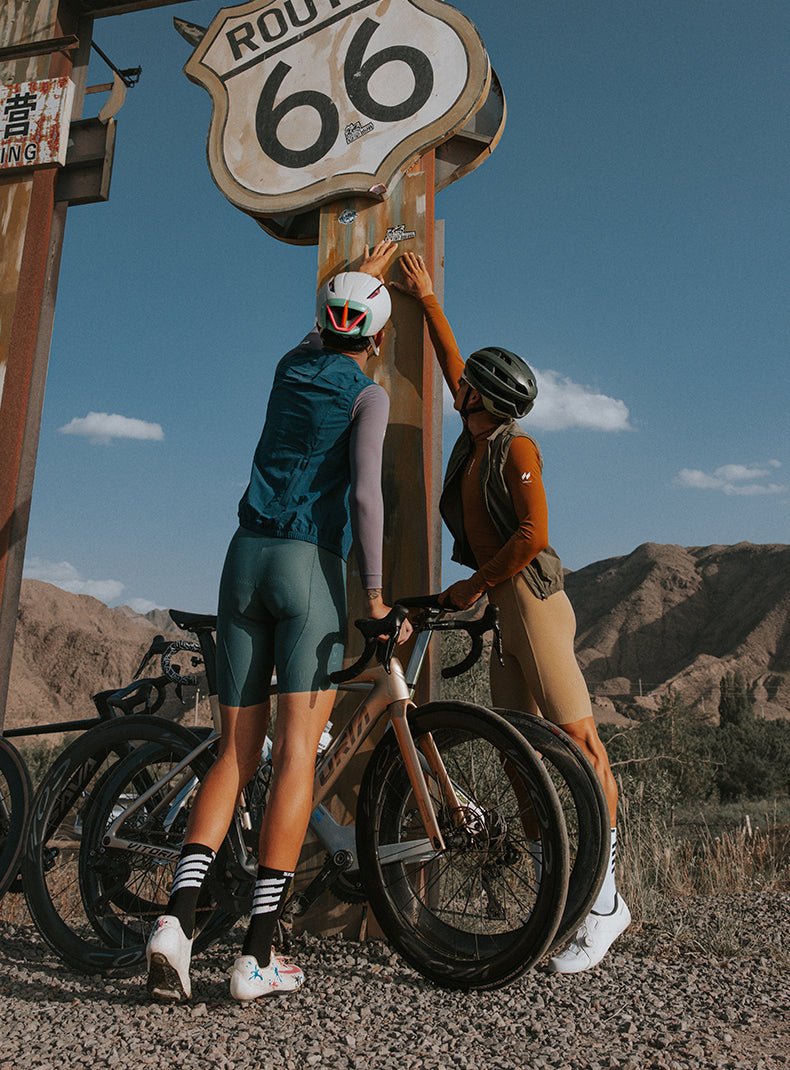 Monton Wind Hunter Windproof Vest | The Bike Affair