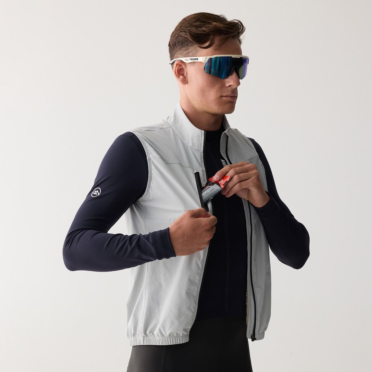 Monton Wind Hunter Windproof Vest | The Bike Affair