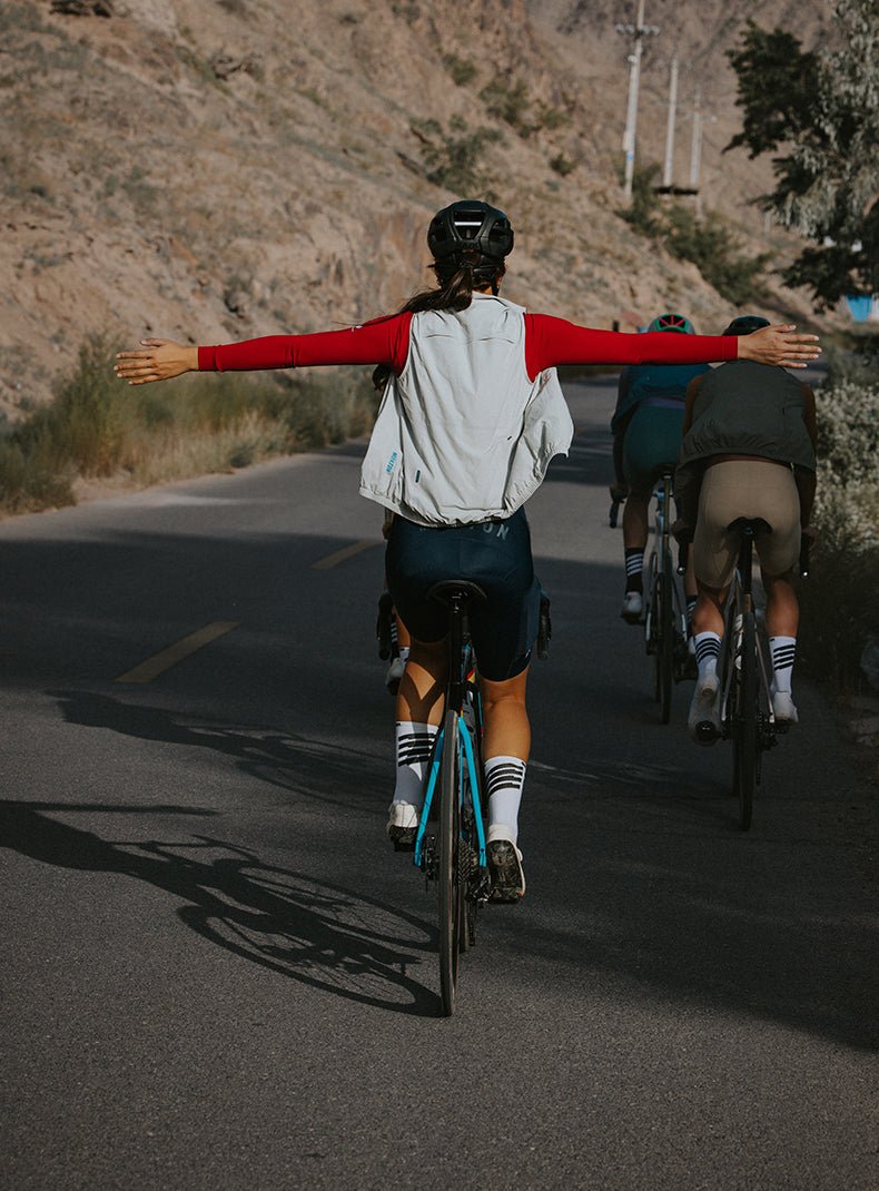 Monton Wind Hunter Windproof Vest | The Bike Affair