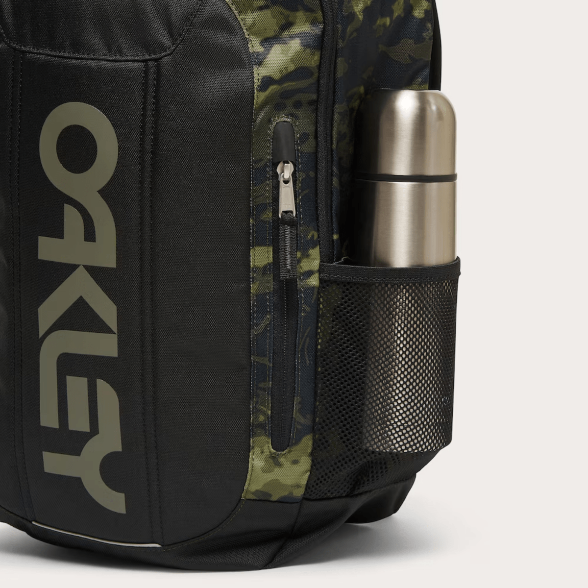 Oakley Enduro 20L 3.0 Backpack | The Bike Affair