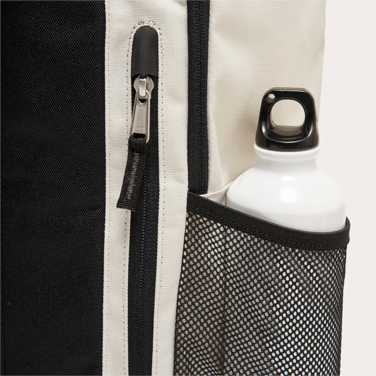 Oakley Enduro 20L 3.0 Backpack | The Bike Affair