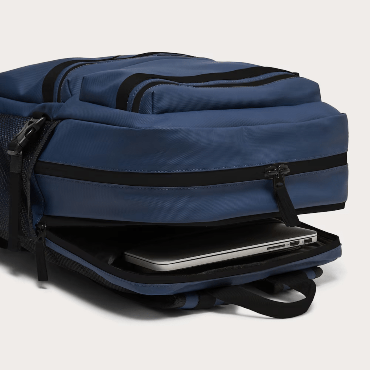 Oakley Rover Laptop Backpack | The Bike Affair