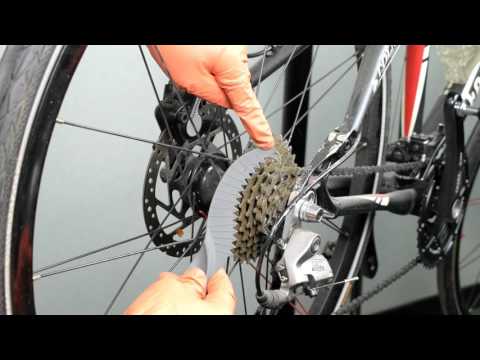 IceToolz C123 Sprocket Cleaning Brush