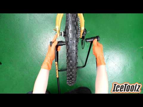 IceToolz P648 Up To 29 Inch Polybag Display Stand