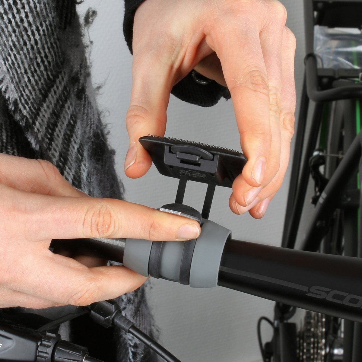 SKS Smartboy Mobile Phone Holder | The Bike Affair