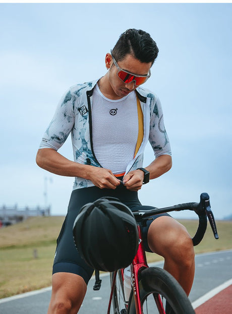 Skull Monton Holiday III Baselayer | The Bike Affair