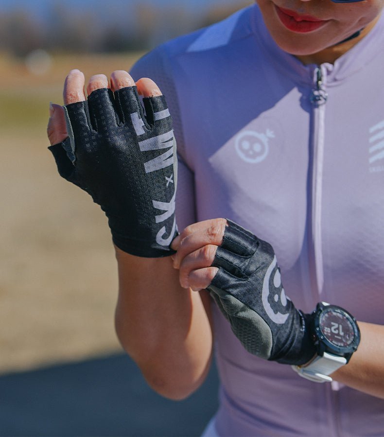Skull Monton SKMT Half Finger Gloves | The Bike Affair