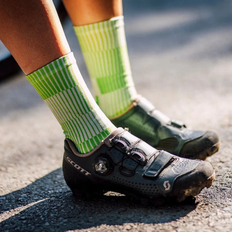 Sox Slight Green Minimalist Crew Socks | The Bike Affair