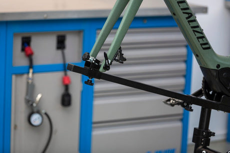 Unior 1693R.2 Through Axle Adapter for 1693R 12/15mm | The Bike Affair