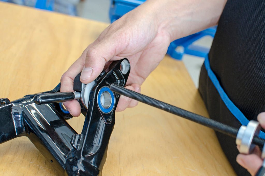 Unior 1721 Universal Bearing Press | The Bike Affair