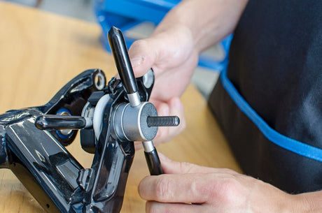 Unior 1721 Universal Bearing Press | The Bike Affair