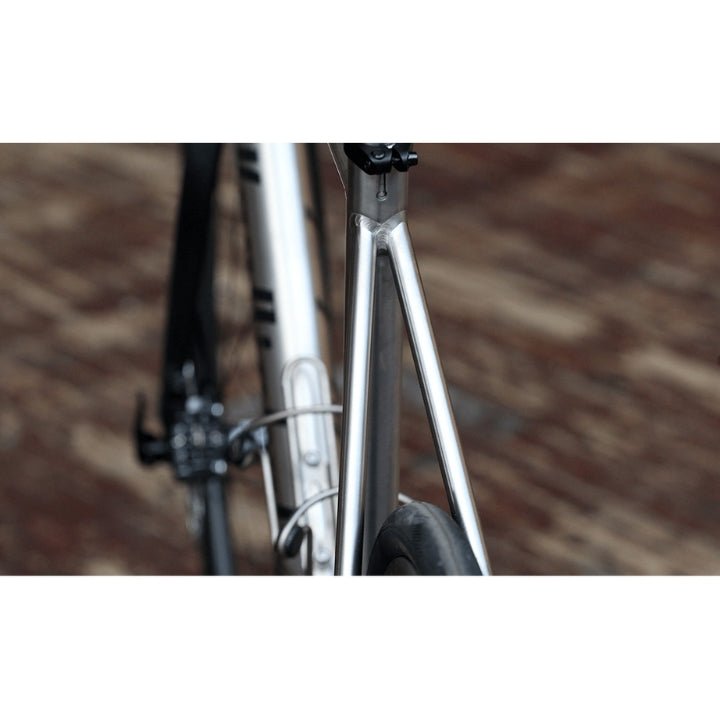 Van Nicholas Skeiron Titanium Road Disc Frameset | The Bike Affair