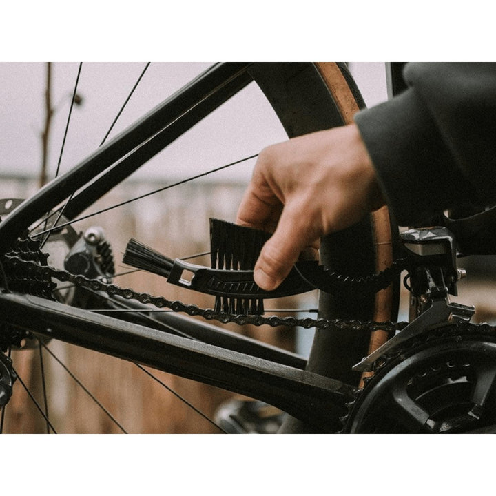 Dynamic Claw Brush | The Bike Affair